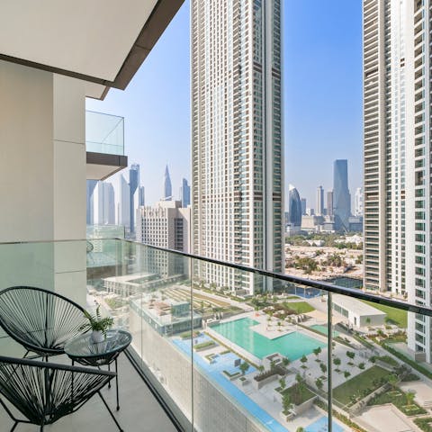 Take your morning coffee out onto the balcony and enjoy the spectacular skyline view
