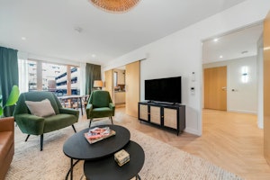 Lunar London image 10