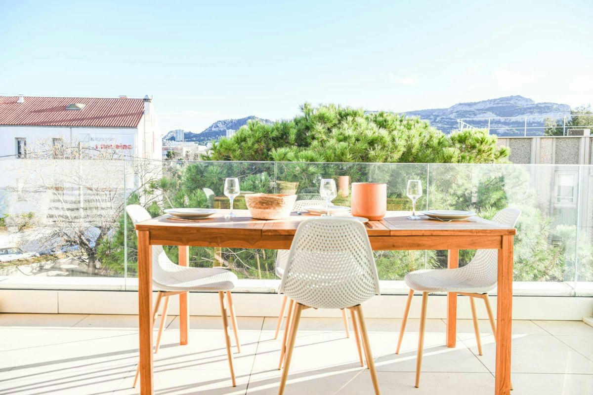 Marseille Embrace, Provence-Alpes-Côte d'Azur