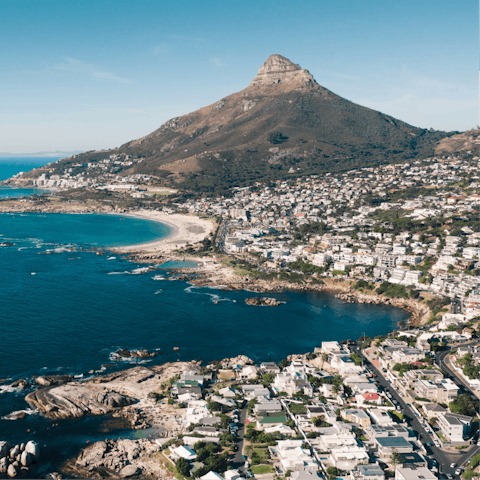 Explore Cape Town's Bakoven and Camps Bay neighbourhoods, located right on the Atlantic coast