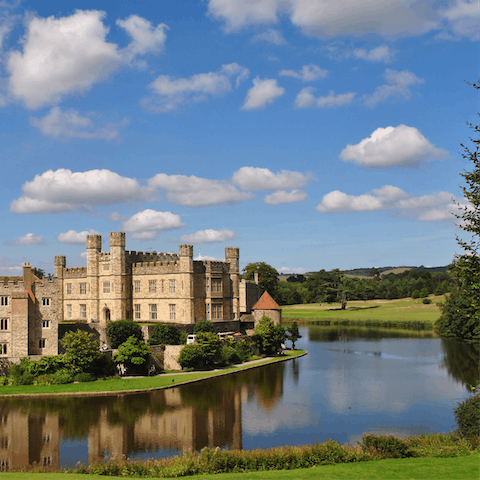 Explore the countryside surrounding Maidstone, offering stunning views of Leeds Castle & Moat