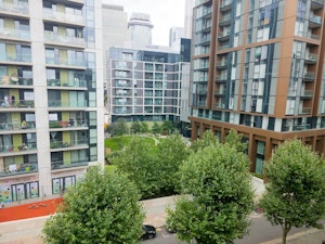 Canary Wharf Skyline image 2