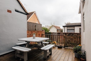Cobbles & Current image 11