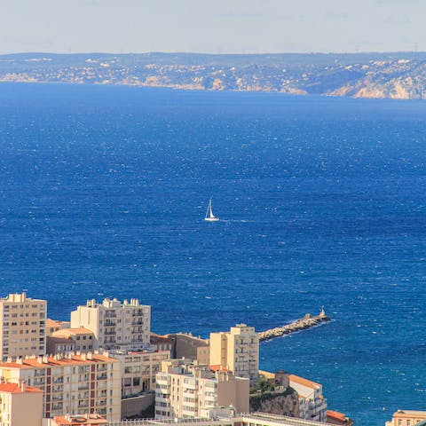 Stay in the heart of Marseille, moments away from the old port and the beach 