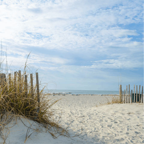 The sugar beaches of Hilton Head Island are a ten-minute cycle away