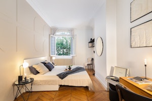 Leafy Terrace image 3
