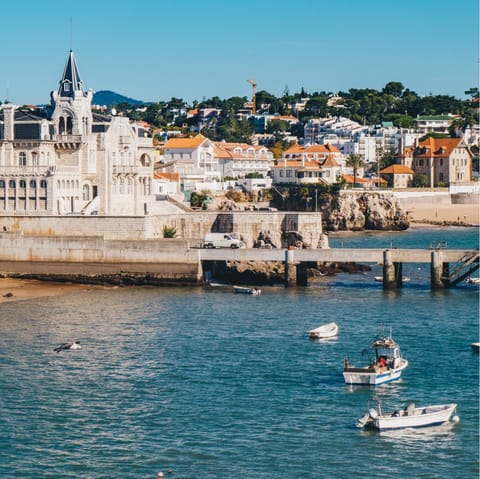 Stay just a twenty-minute stroll from Cascais' Old Town and beachfront