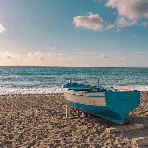 Discover the Medieval architecture and golden sandy beaches of Capo Rizzuto