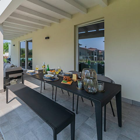 Serve up some local culinary delights at the alfresco dining area