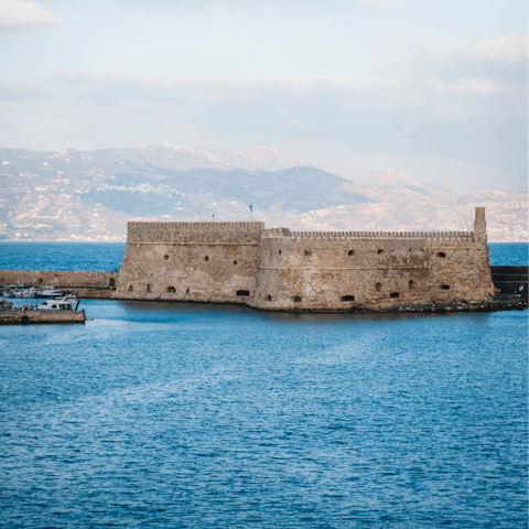 Stay on Mades Beach, a twenty-five-minute drive from Heraklion