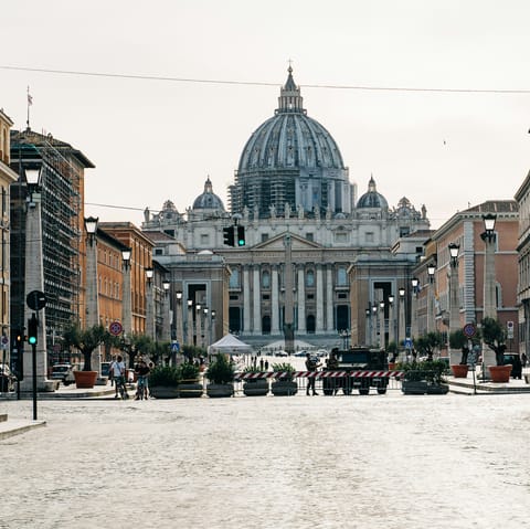 Explore the Prati neighbourhood, home to St. Peter's Basilica