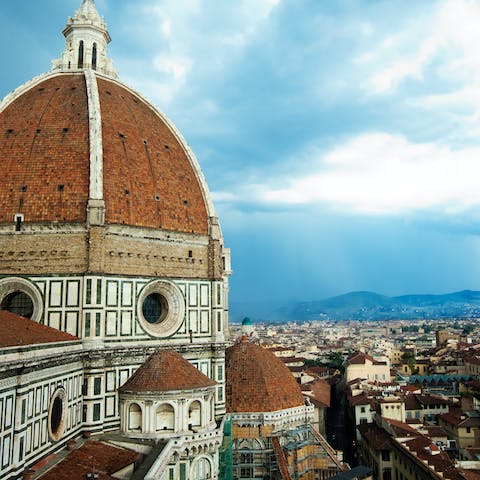 Stay in the very heart of Florence with the iconic Duomo at your doorstep 