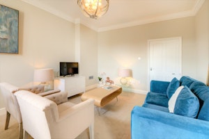 Regency Glow image 1