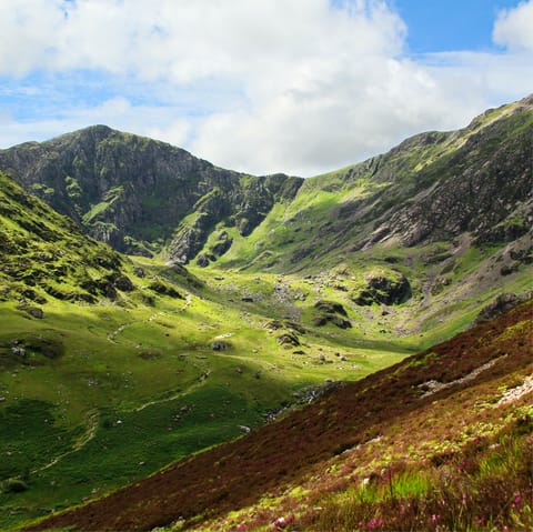 Stay just a fifteen-minute drive from Dolgellau 