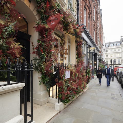 Wander down your street to browse Covent Garden's shops and restaurants