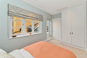 City Grandeur Charm image 6