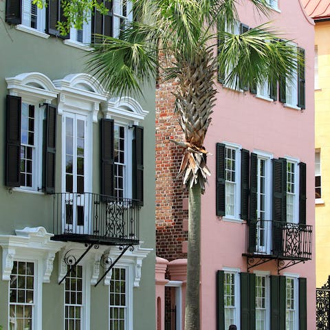 Walk to historic Charleston in just 20 minutes