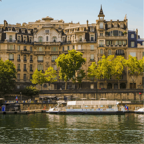 Enjoy a leisurely stroll along the banks of Seine 