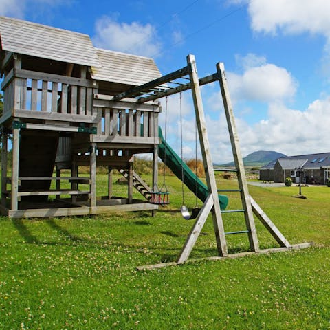 Keep the kids busy with the outdoor play area