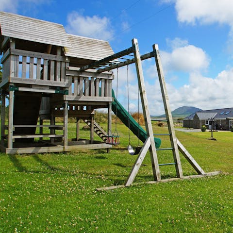 Keep the kids busy with the outdoor play area