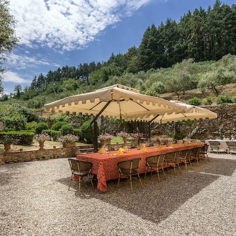 Bring out freshly-made pizza and pasta to enjoy alfresco