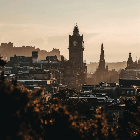 Walk the historic streets of the great city of Edinburgh