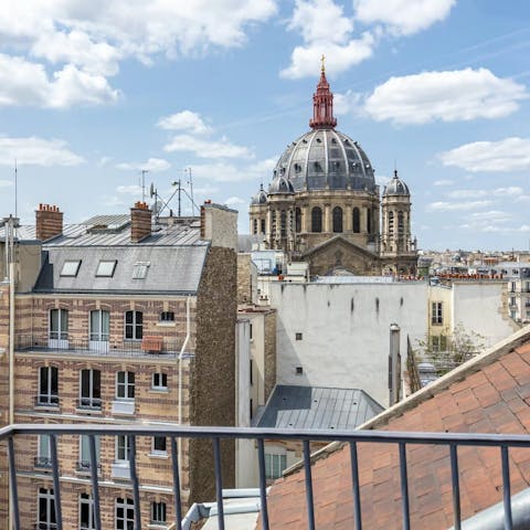Admire the show-stopping view of Saint-Augustin from the balcony