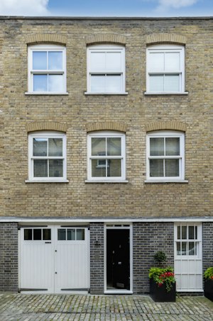 Bentinck Mews image 11