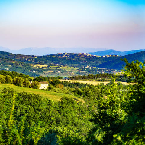 Discover the beautiful Umbrian countryside