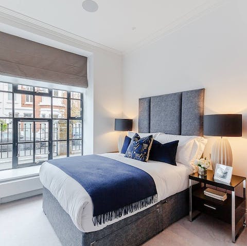 Wake up in the beautifully dressed bedrooms feeling rested and ready for another day of London sightseeing