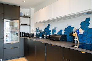 Azure Avenue image 12