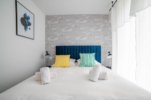 Azure Avenue image 11
