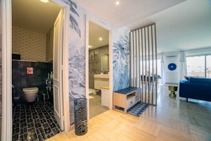 Azure Avenue image 3