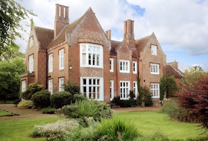 The Country Garden image 1