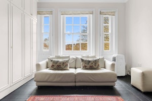 London Tales image 12
