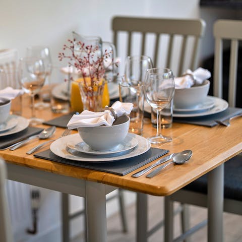 Enjoy family meals at the dining table after a long day exploring