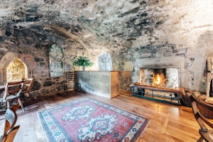 Scots & Queens image 11