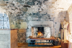 Scots & Queens image 10