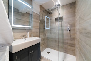 Diamond Life image 11
