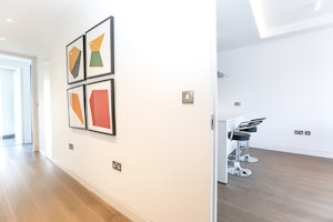 Capital Charm image 9