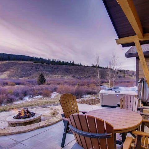 Dine by the fire-pit under the stars