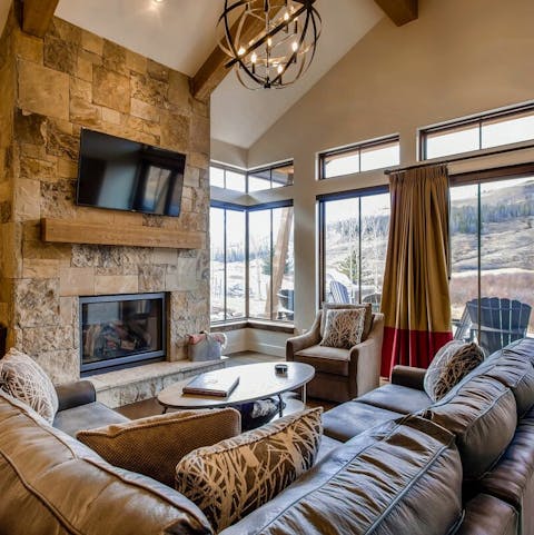 Cozy up by the fireside without forsaking the views