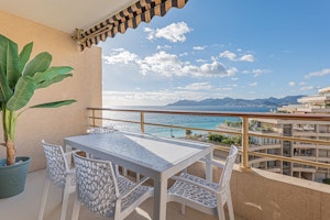 Côte d'Azur Reverie image 10