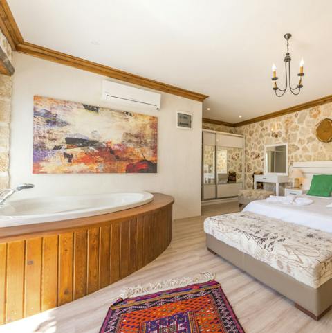 In-bedroom jacuzzi bath for a decadent touch 