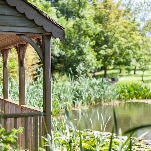 Enjoy a picnic or barbecue by the lake