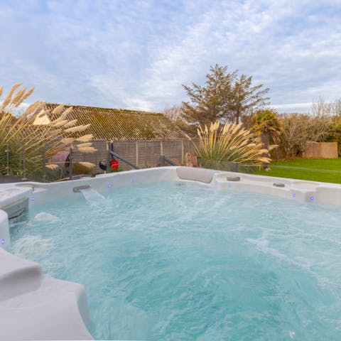 Unwind in the hot tub after a day on the East Sussex coastline