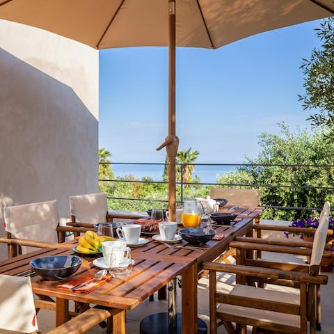 Take your meals alfresco and soak up the sunshine