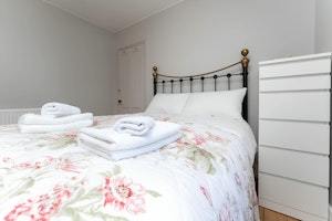 Brighton Pearl image 8