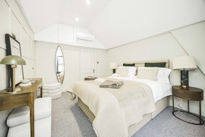 Bloomsbury Breeze image 11