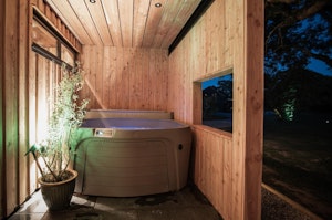 Peregrine Lodge image 12
